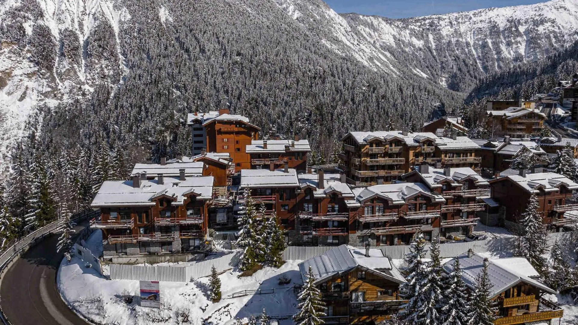 Chalet De Luxe Avec Sauna Et Jacuzzi, Proche Pistes Et Centre De Courchevel - Fr-1-563-142